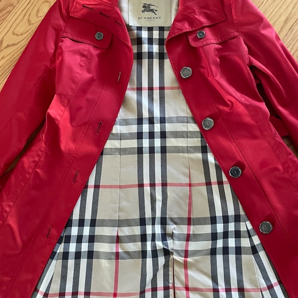 Burberry Red Trench Coat with Belted Waist and Iconic Check Lining - Picture 7 of 7